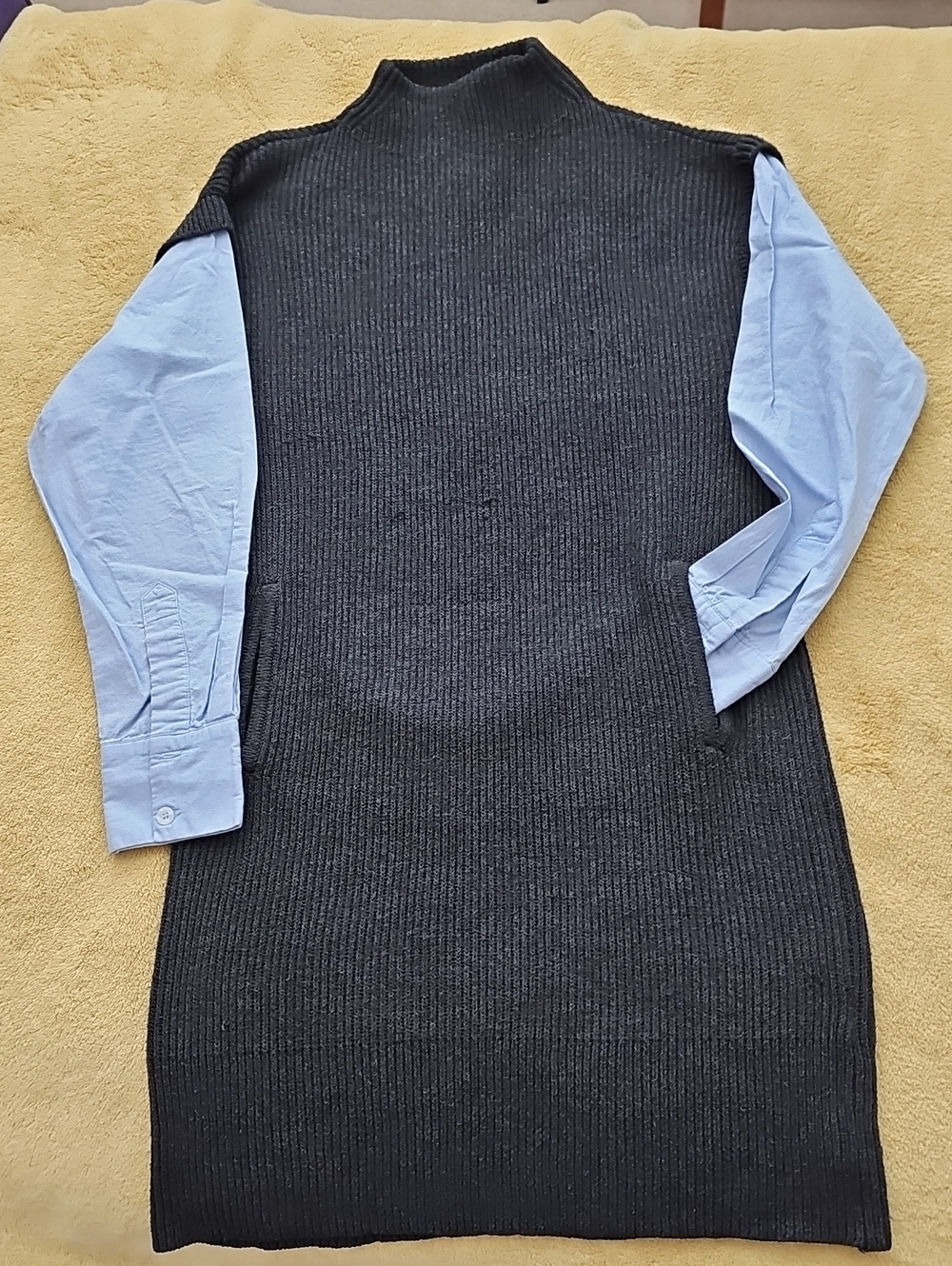 RDI Black Ribbed Knit Dress